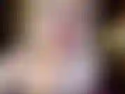 Escupo y meneo en las tetas.