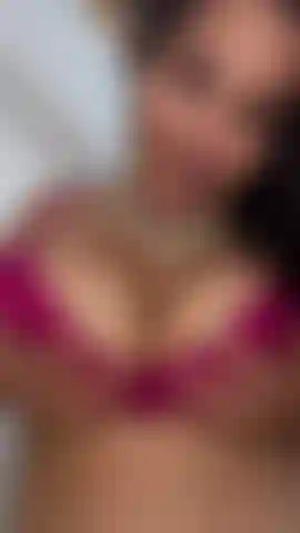 Devoro y abuso de mis tetas.