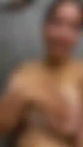 Ducha de tetas grandes.