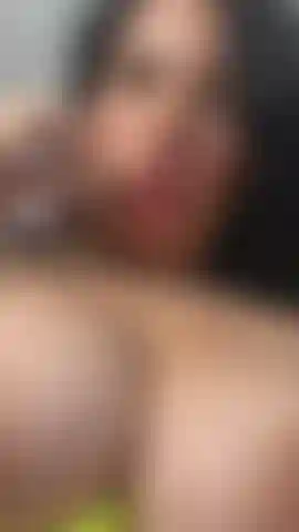 ¿Te gusta la forma de mis pezones duros?