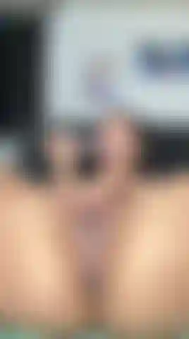 ¡Fóllame y moja mi coño bebé!
