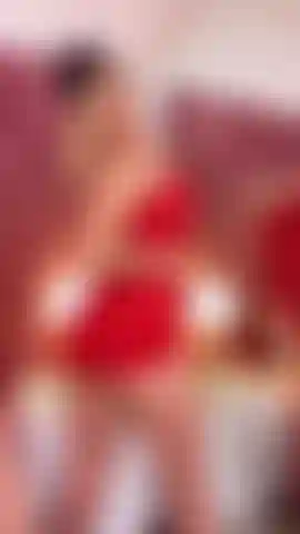 Cabalga hasta tener un buen orgasmo! Aceite en las tetas.