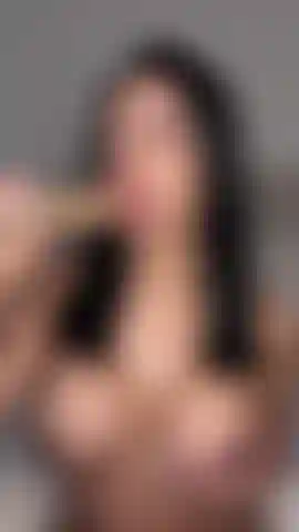 Déjame chuparte la polla, ¿te gusta profundo y baboso?