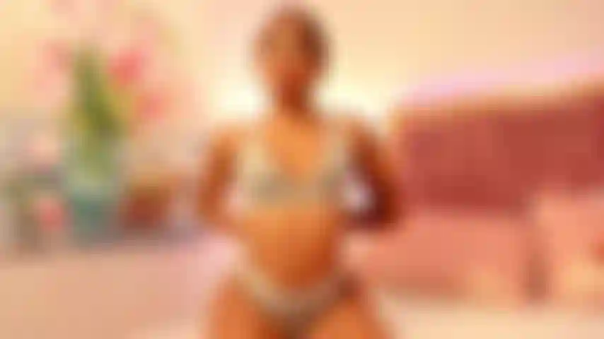 😈 my pussy gets wet and my tits jump!