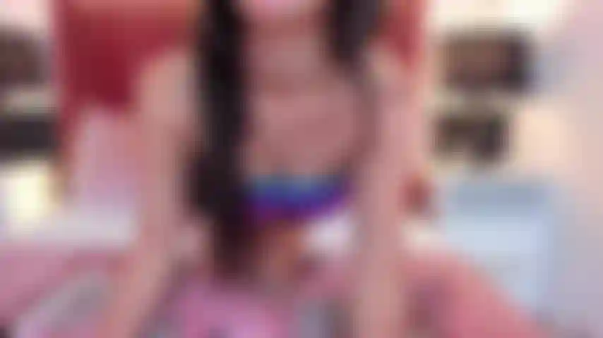 Una buena pose para detallar mi perfecta y excitante masturbación.