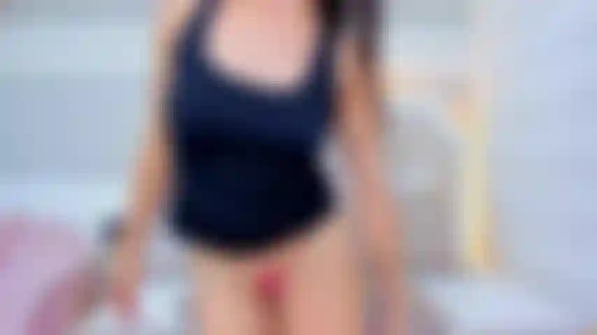 Mi culo esta siendo follado por un jovencito que imagino es tu polla.