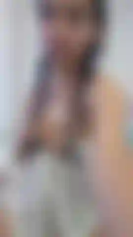 Cai al tohal, mira como disfruto masturbándome.