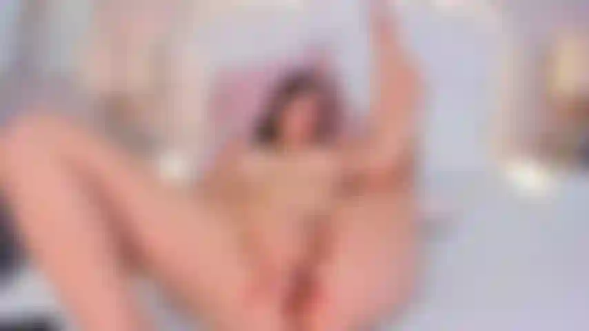 Primero mis dedos y luego tu polla, hay una segunda parte mmmm.