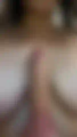 Tu polla perdura entre mis enormes tetas! ¿Saliva? Sí.