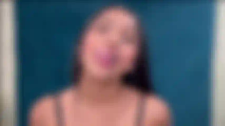 Disfruta de mi cuerpo caliente.