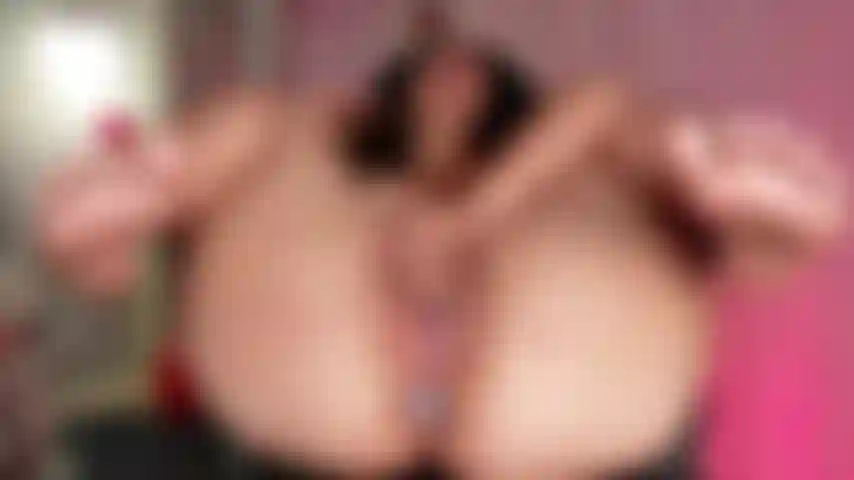 fingger pussy with plug in ass pussy so wet and creamy