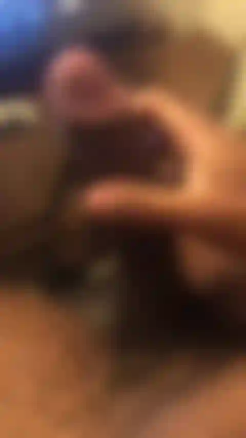 Acariciando mi polla dura!