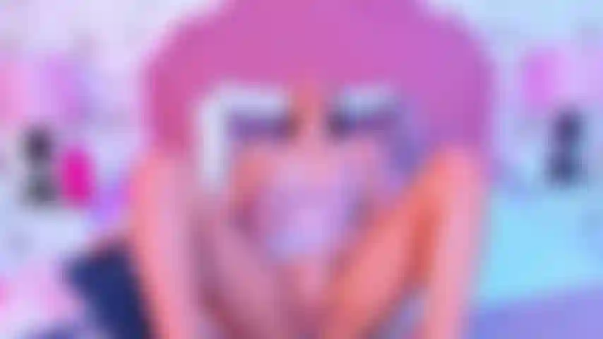 Disfruta de mi coño y mi gran culo en primer plano.