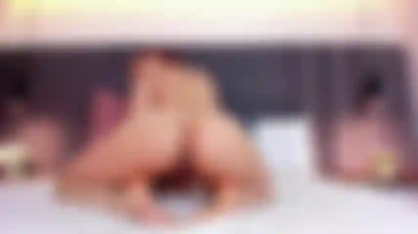 Gran culo rebotando en tu polla.