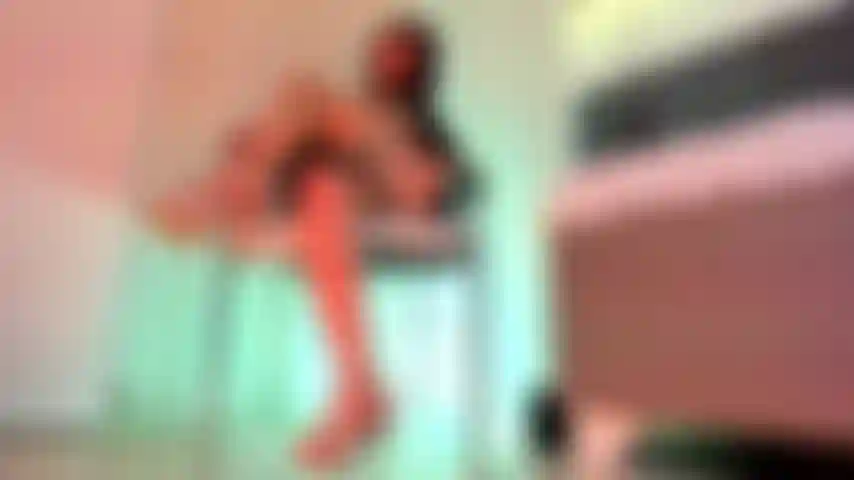 Squirting en tacones.