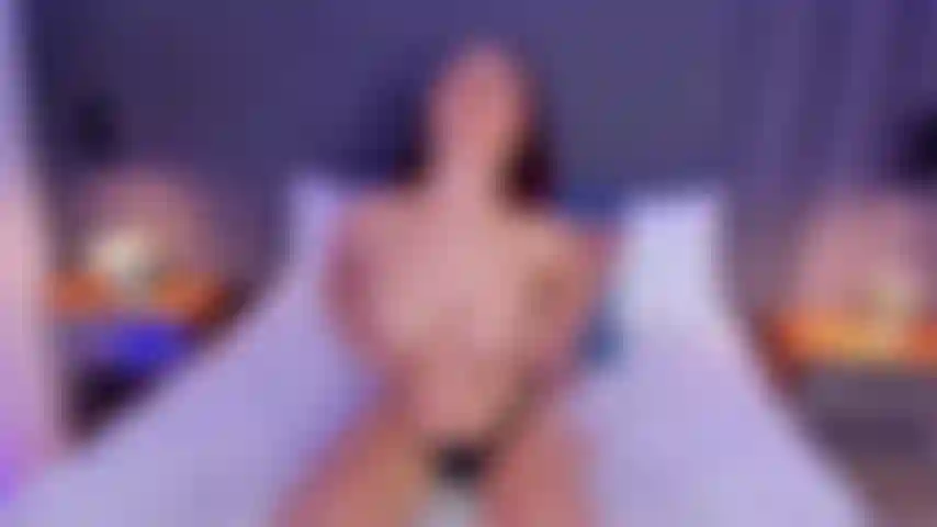 Mi coño cremoso disfrutará de mi consolador.