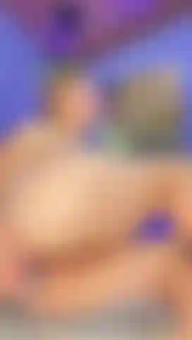 Un consolador de cristal en mi culo... Oh sí.