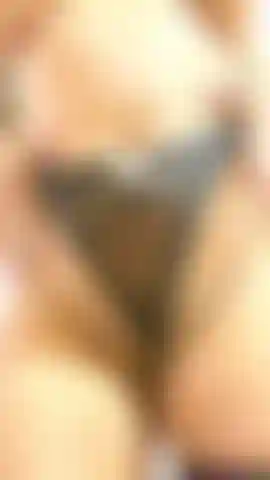 cameltoeee closer