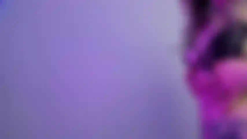 Bragas sin culo, adoración de culo y twerk.