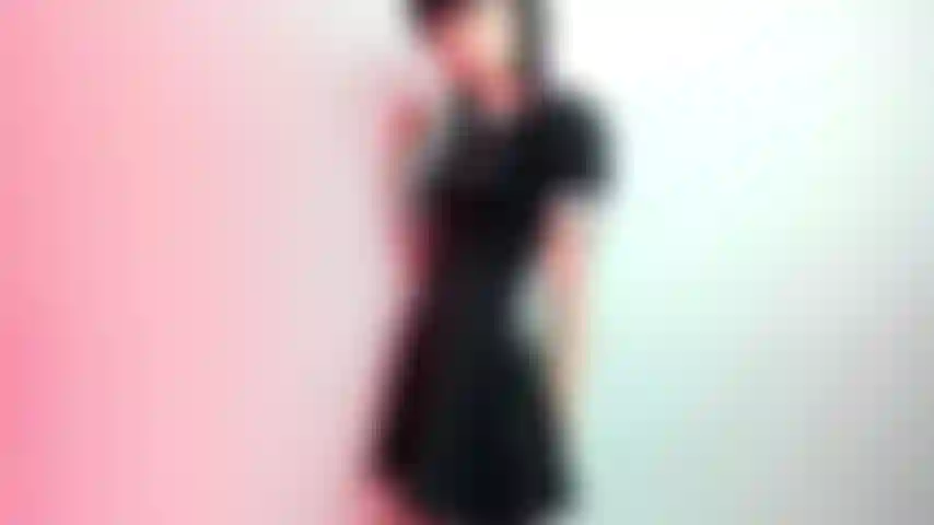 Miercoles adams booty tease.