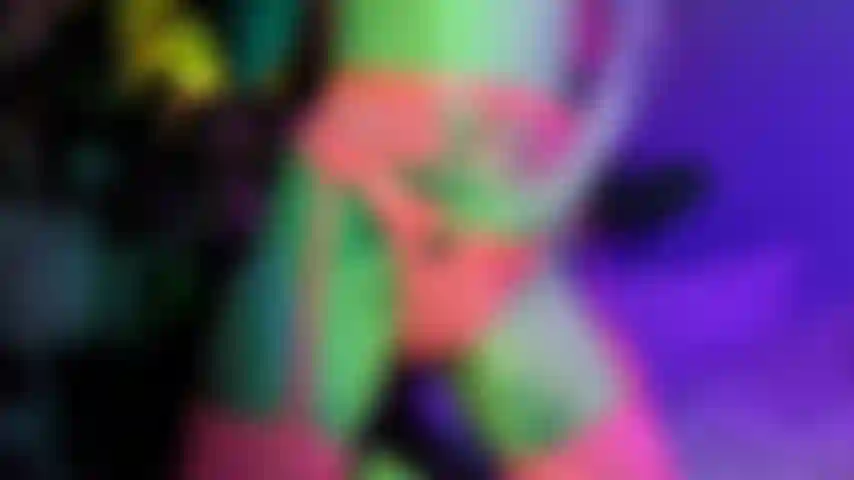 El sueño de neón hitachi de astrid.