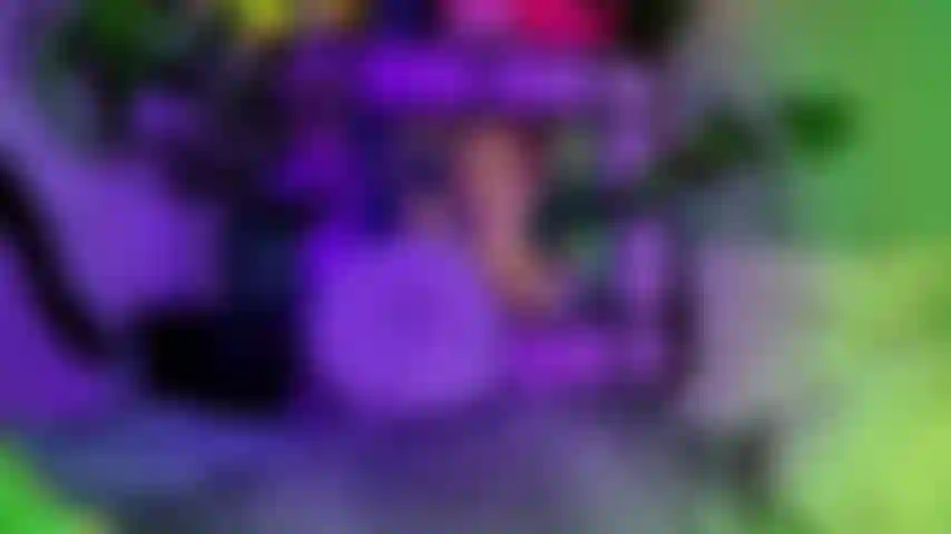 Sueño de neón, adoración al culo.