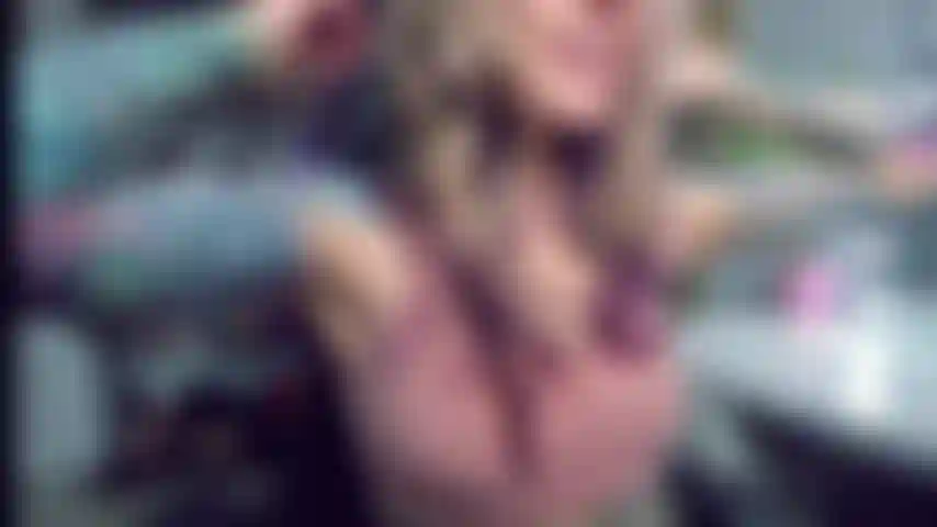 Axilas cam girl perfectas.