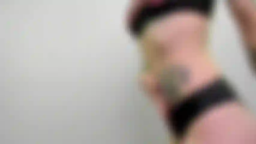 Linda niña de papi striptease.