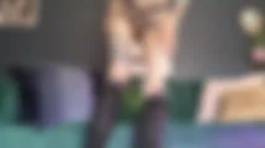 La puta de botas de astrid - limpieza/adoración.