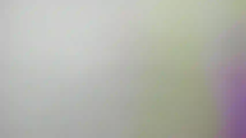 Acaricia tu polla hasta mi polla ideal.