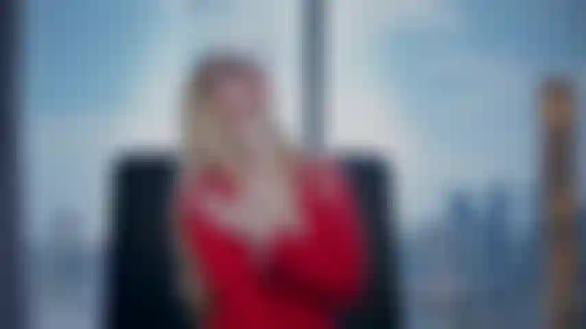 La diosa audrey te pone los cuernos.