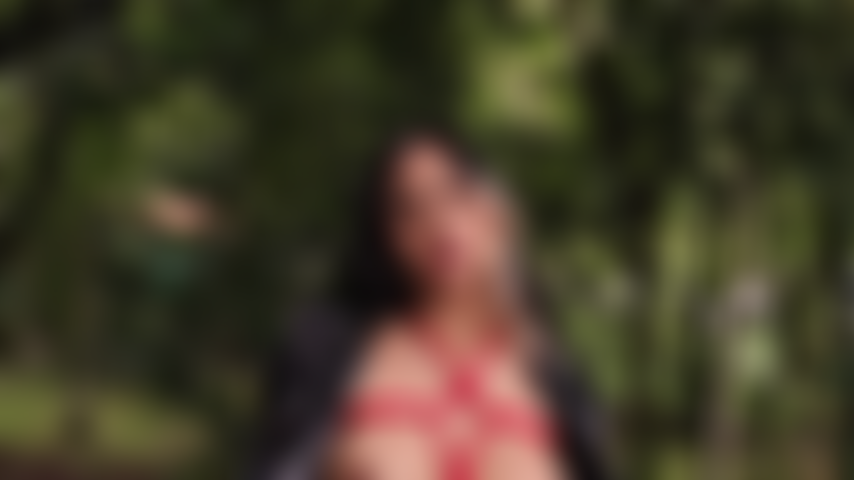 Sumisa a tus deseos.