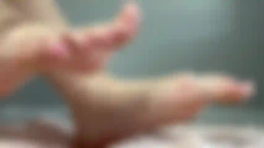 Pies grasos y presumida.