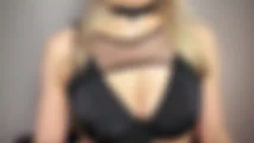 Rebote de tetas en cámara lenta.