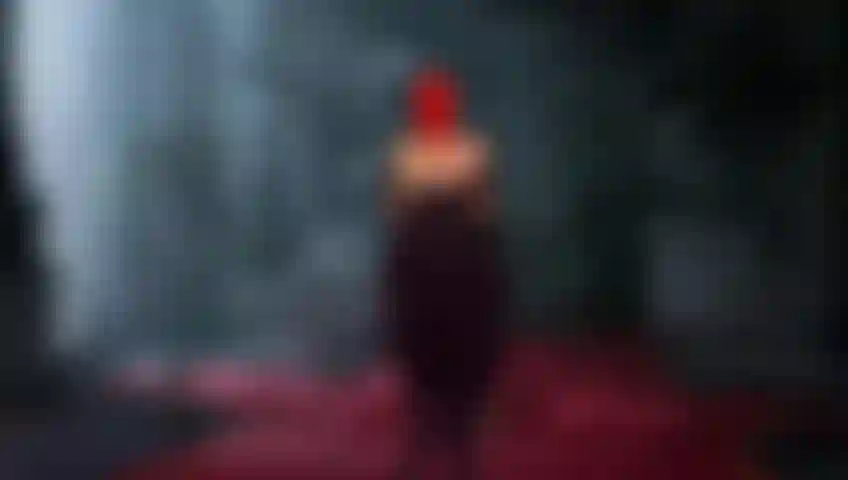 Derivación sensorial. Pero ella sabe que él está aquí.