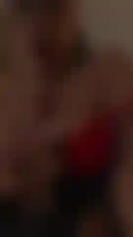 I know you can't stop looking...  Come enjoy this curvy Latina. A lot of chest, a lot of passion and zero taboos. Come in and touch me through the screen.