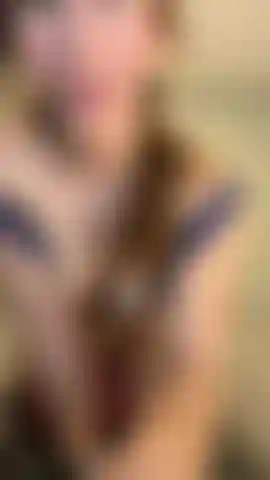 Juego de coño y chupar dildo.