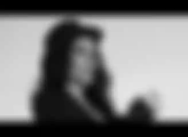 Traviesa, cariñosa, coqueta, no podrás resistirte.