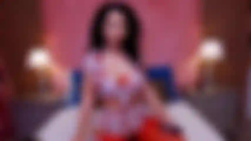 Culo arriba y coño abierto.