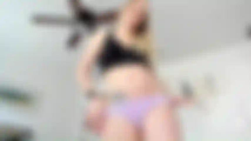 Cara sentada adoración de culo.