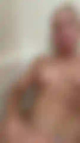 ¡Provocando en el baño!