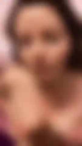 Completamente desnuda - pov le das a bella, la vecinita caliente de al lado un nuevo collar de semen ;).