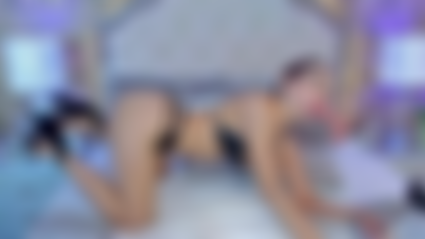 Te gusta como me inclino para chuparte la polla con estos tacones tan sensuales y calientes que la pondrán muy dura y querrás explotar rápido.