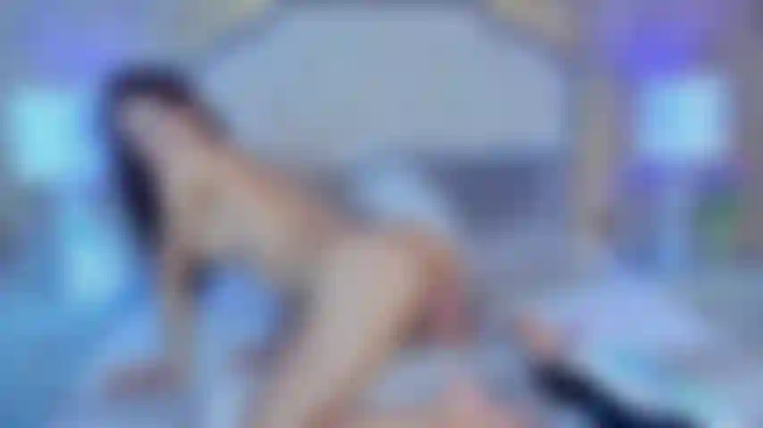 Mi culo apretado, tan húmedo y lubricado cuando lo penetras con tu polla lo dejas entrar profundo, hasta el fondo, sentirlo todo dentro me hace explotar.