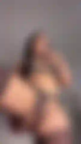 pussy play... It feels so fucking good!