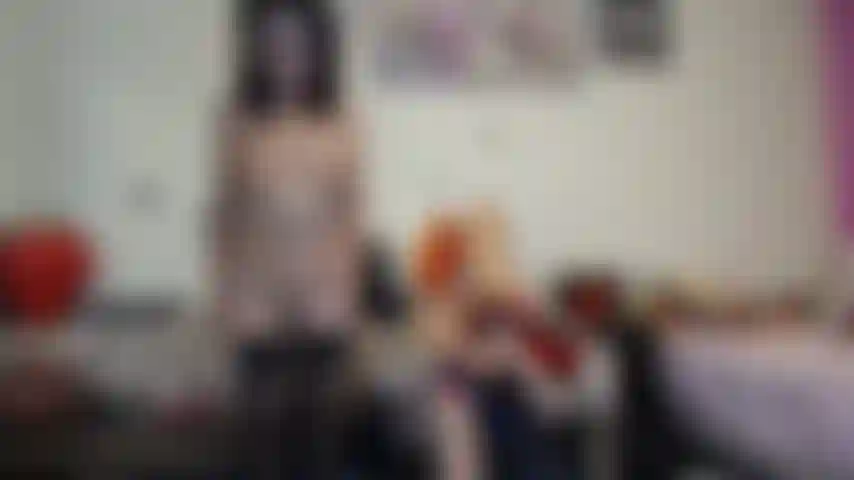 Mis pequeños pezones rosados.