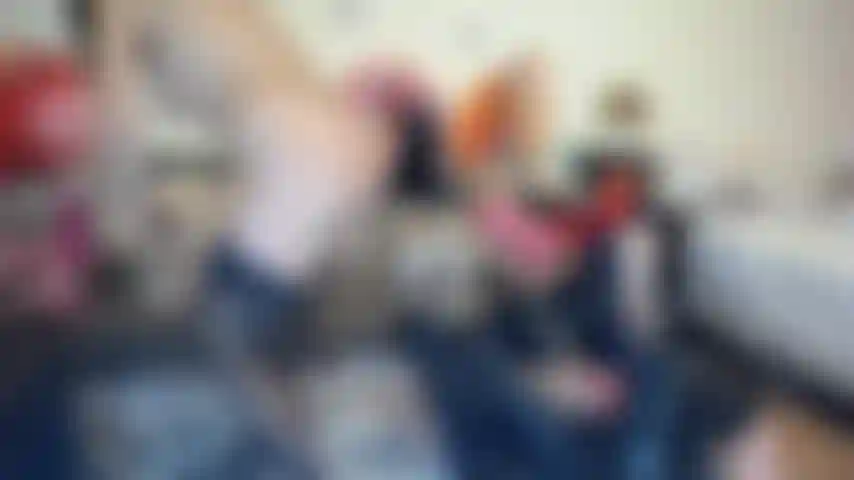 Profunda con diferentes consoladores grandes.