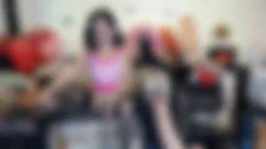 Igual que yo niña mala.