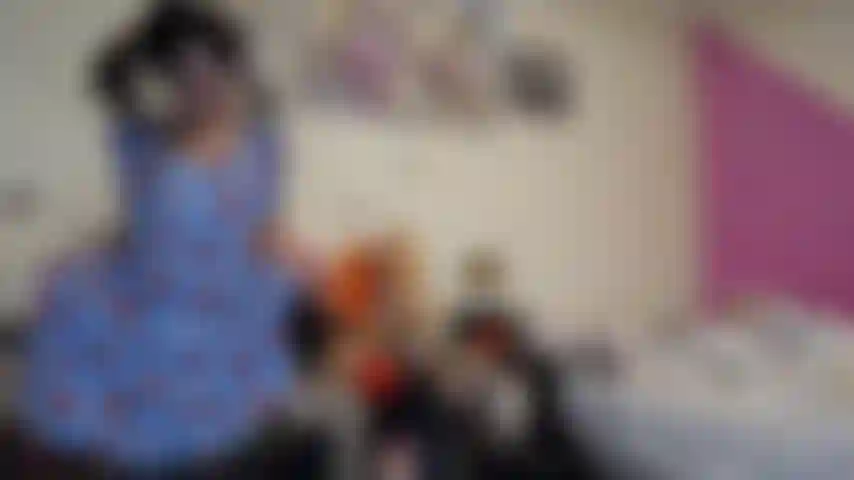 Castígame porque no tengo bragas.