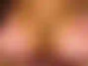 Quiero que adores mi escote! Mientras te doy algunas buenas instrucciones para masturbarte. También me pongo mucha loción en las tetas mientras follo mi escote con un dildo. Es mejor que no te corras hasta la cuenta regresiva.